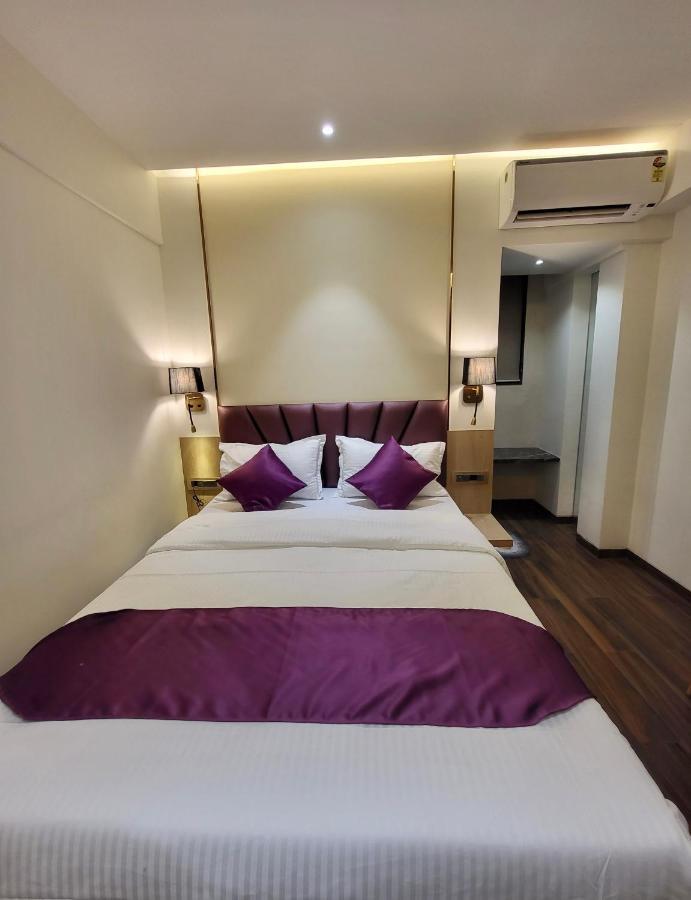 Hotel Vishal Hall à Bombay Extérieur photo