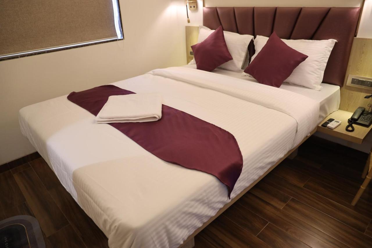 Hotel Vishal Hall à Bombay Extérieur photo