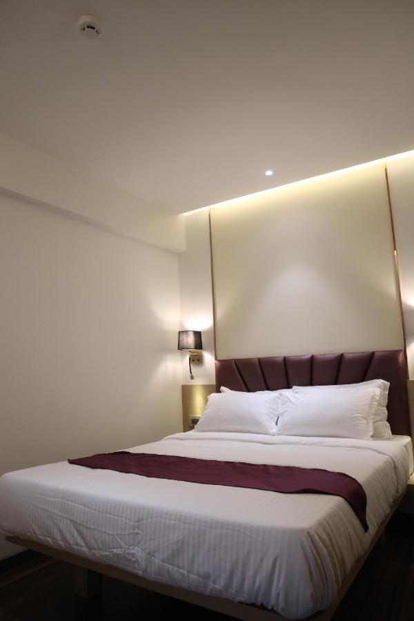 Hotel Vishal Hall à Bombay Extérieur photo