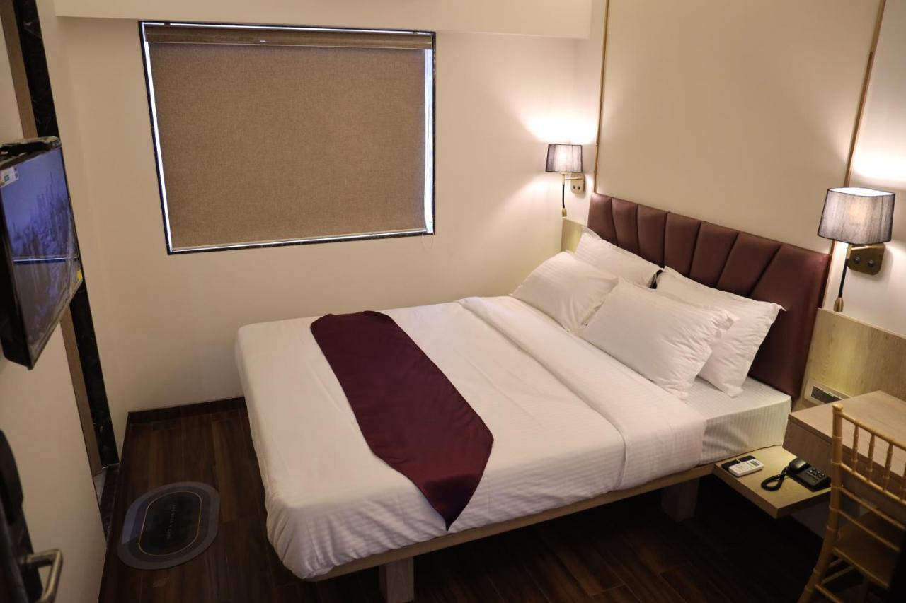 Hotel Vishal Hall à Bombay Extérieur photo